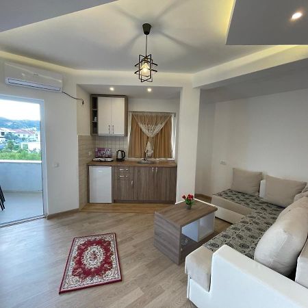 Apartments Jm Улцин Екстериор снимка
