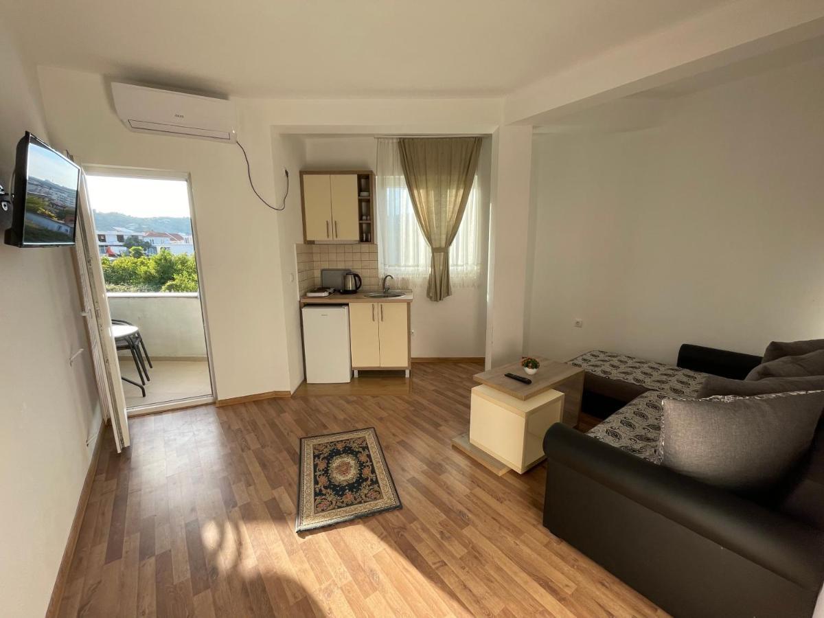 Apartments Jm Улцин Екстериор снимка