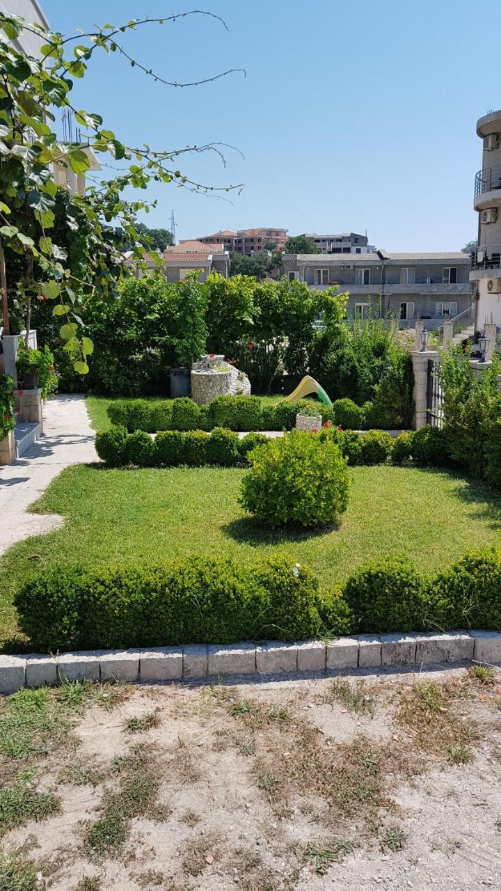 Apartments Jm Улцин Екстериор снимка