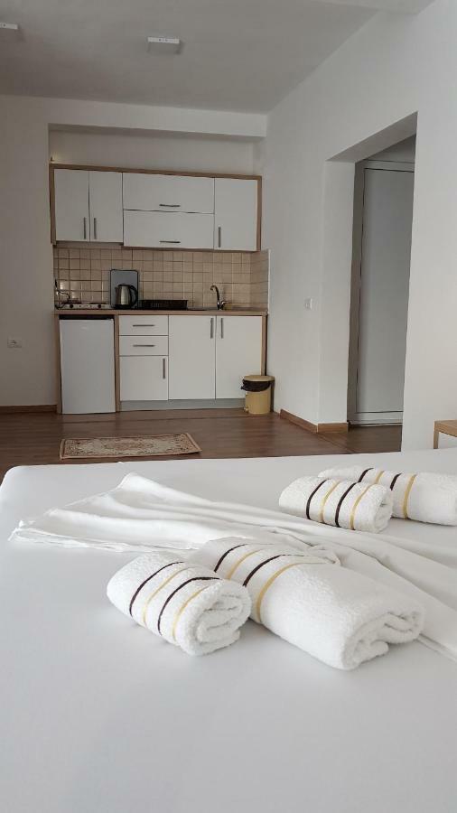 Apartments Jm Улцин Екстериор снимка