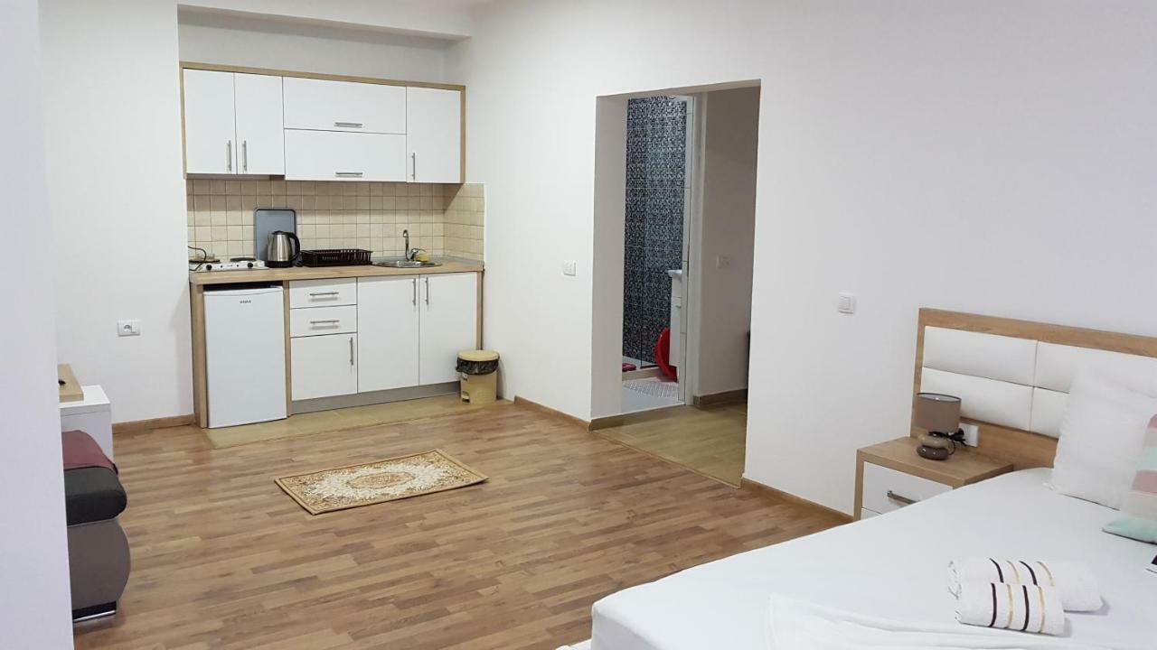 Apartments Jm Улцин Екстериор снимка